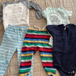 Baby gender neutral onesie bundle
